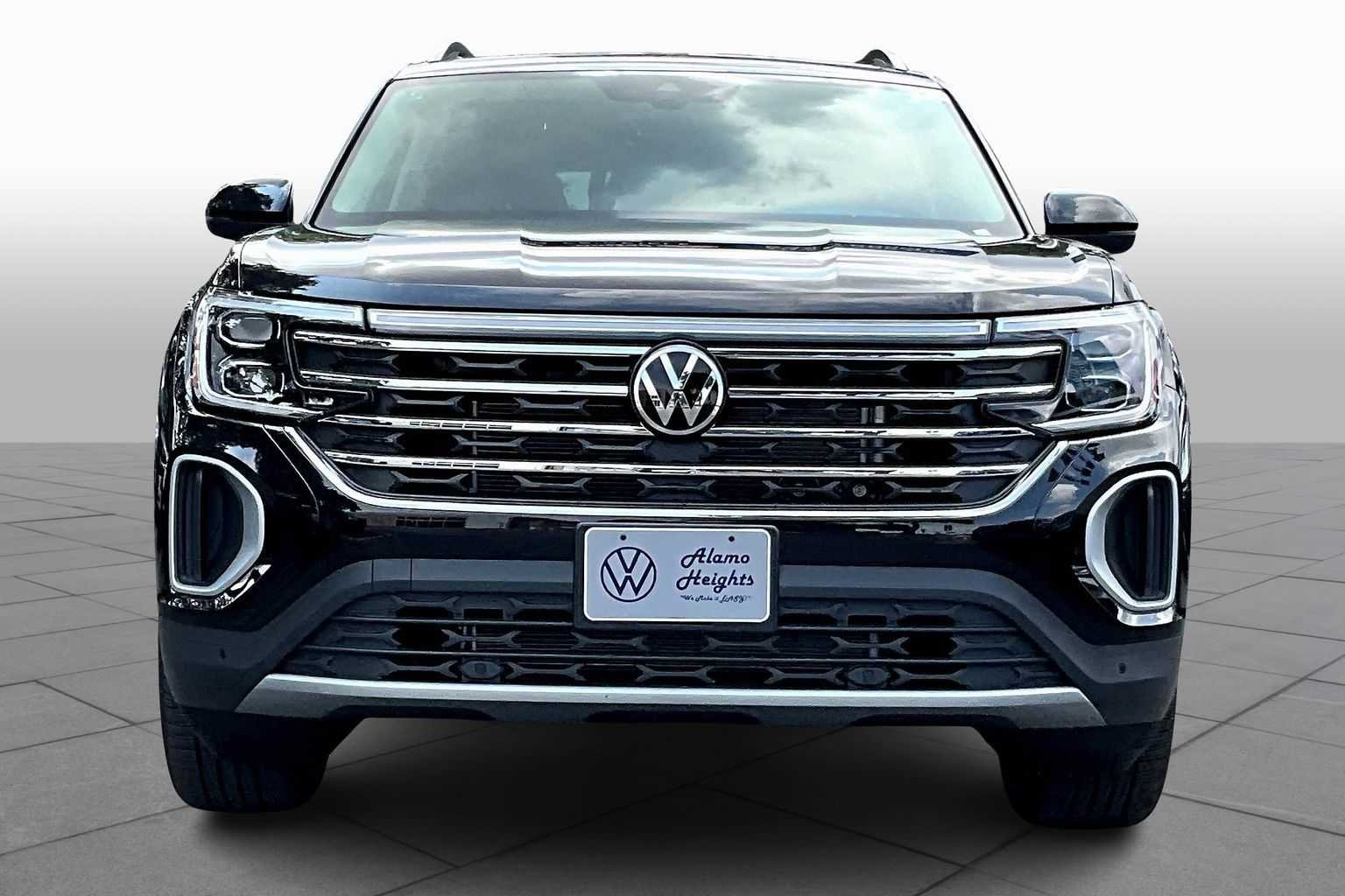 New 2026 Deep Black Pearl Volkswagen 2.0T SE w/ Technology image 3