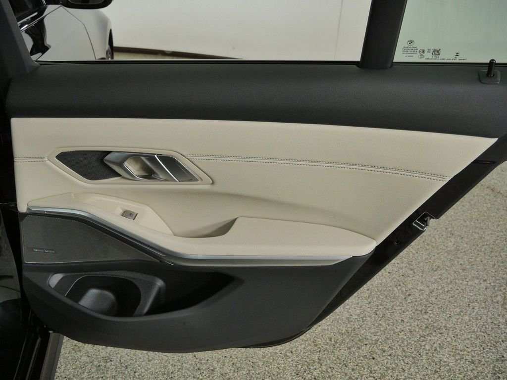 New 2026 Black Sapphire Metallic BMW 330i xDrive image 24
