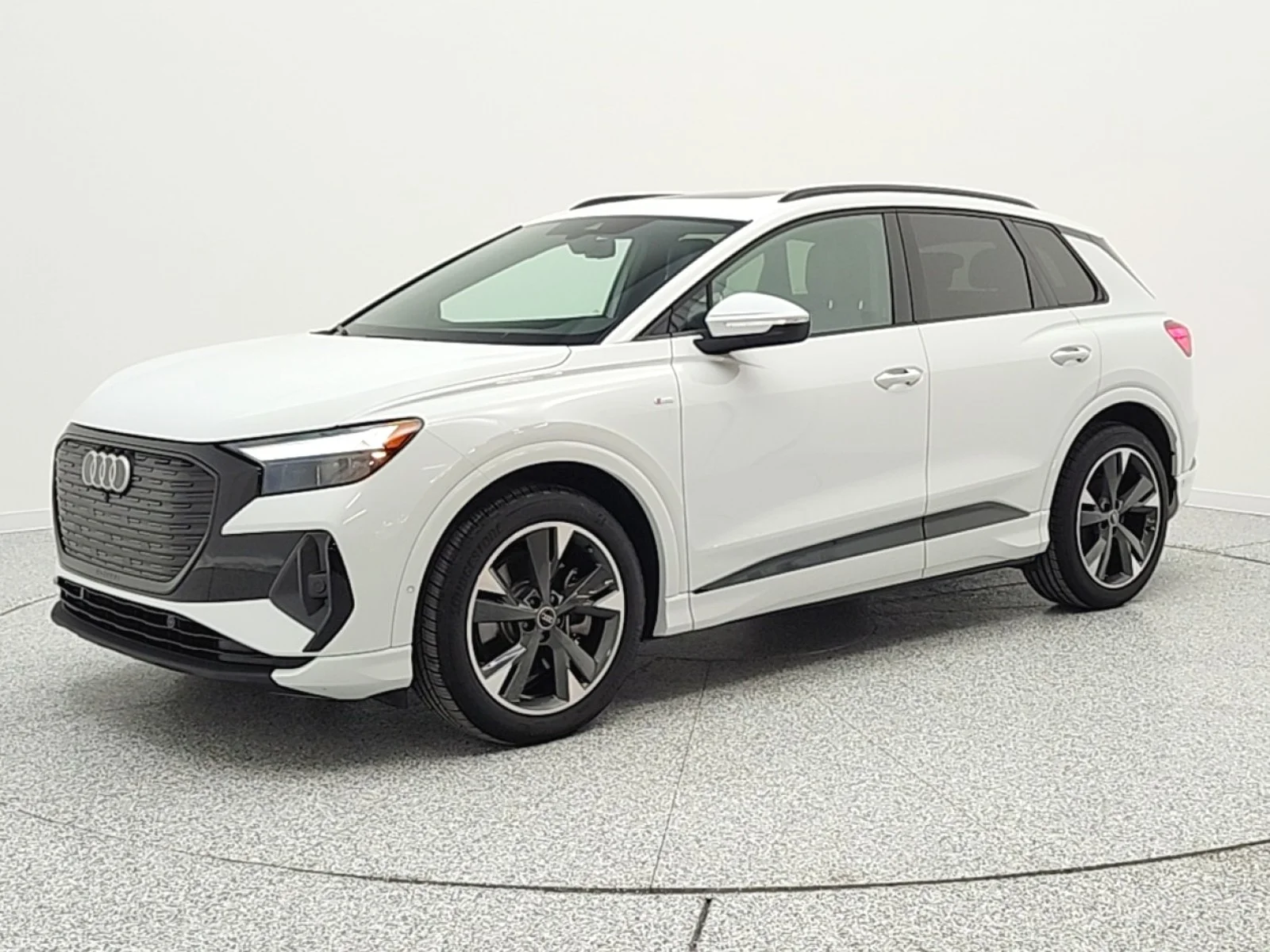 2024 Audi Q4 e-tron 55 Premium Plus quattro's photo