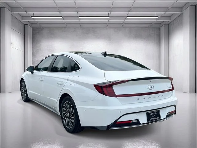 Used 2023 White Hyundai Limited image 5