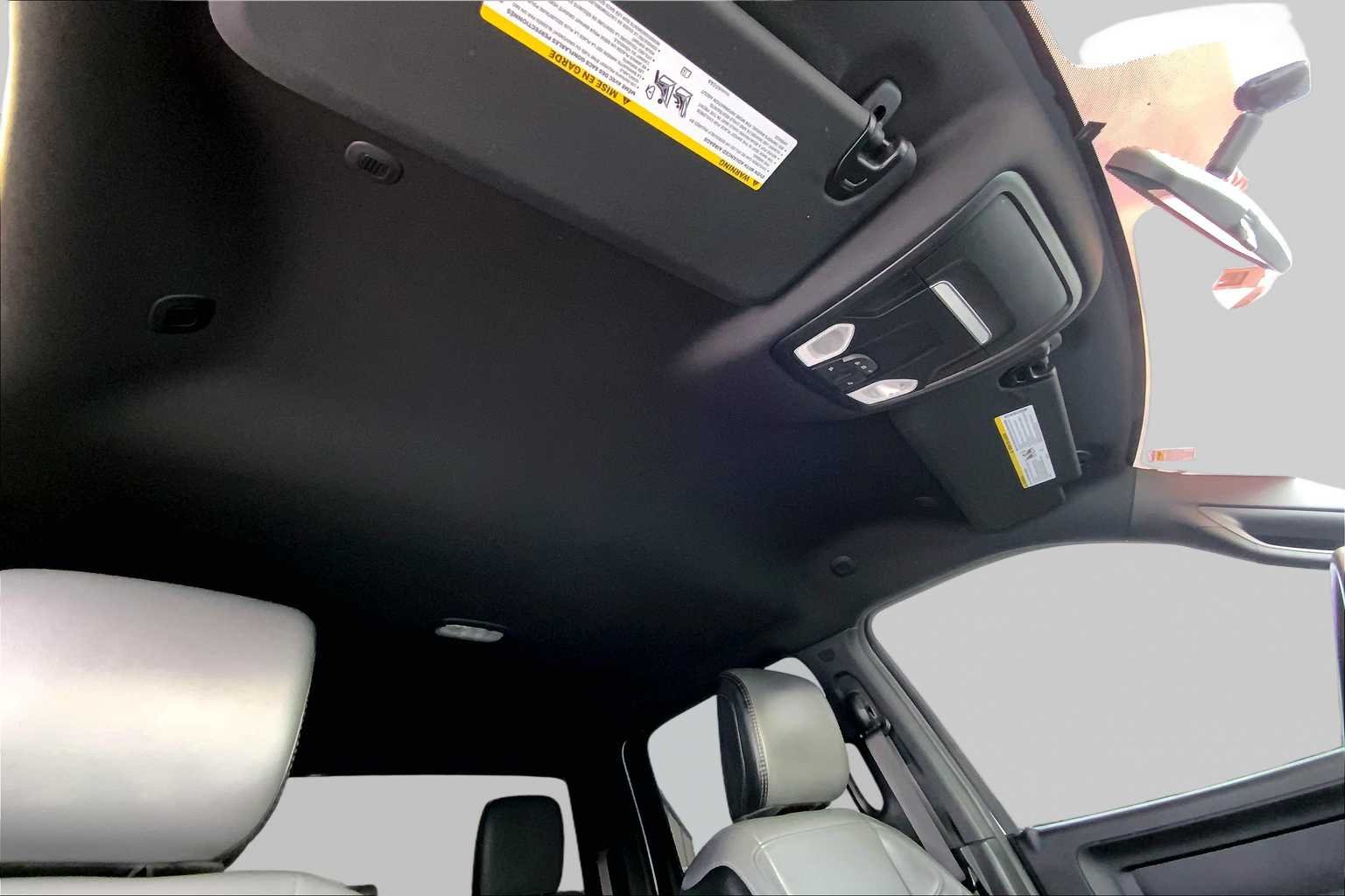 Used 2022 Bright White Clearcoat Ram Tradesman image 12