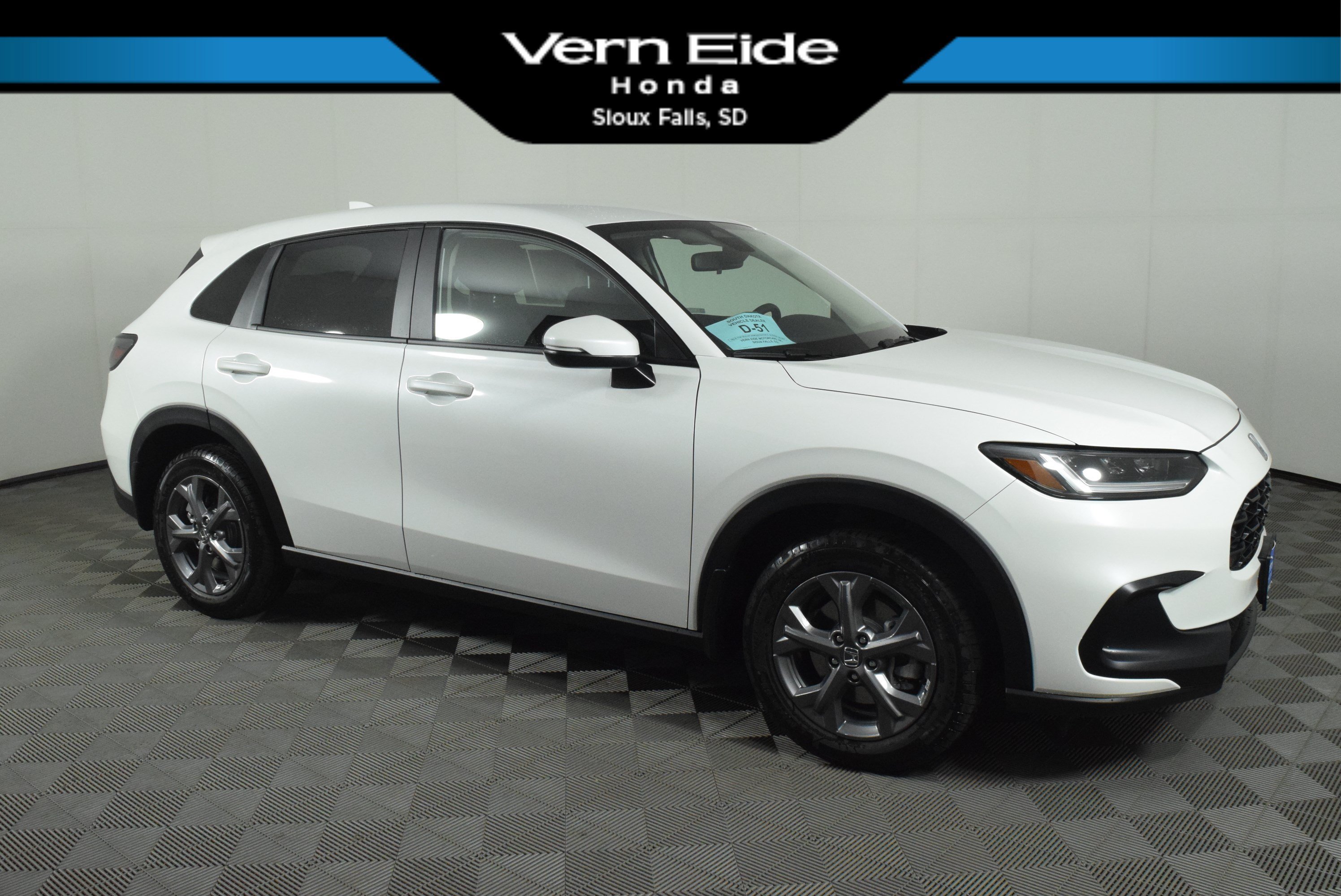 New 2027 Platinum White Pearl Honda LX image 1