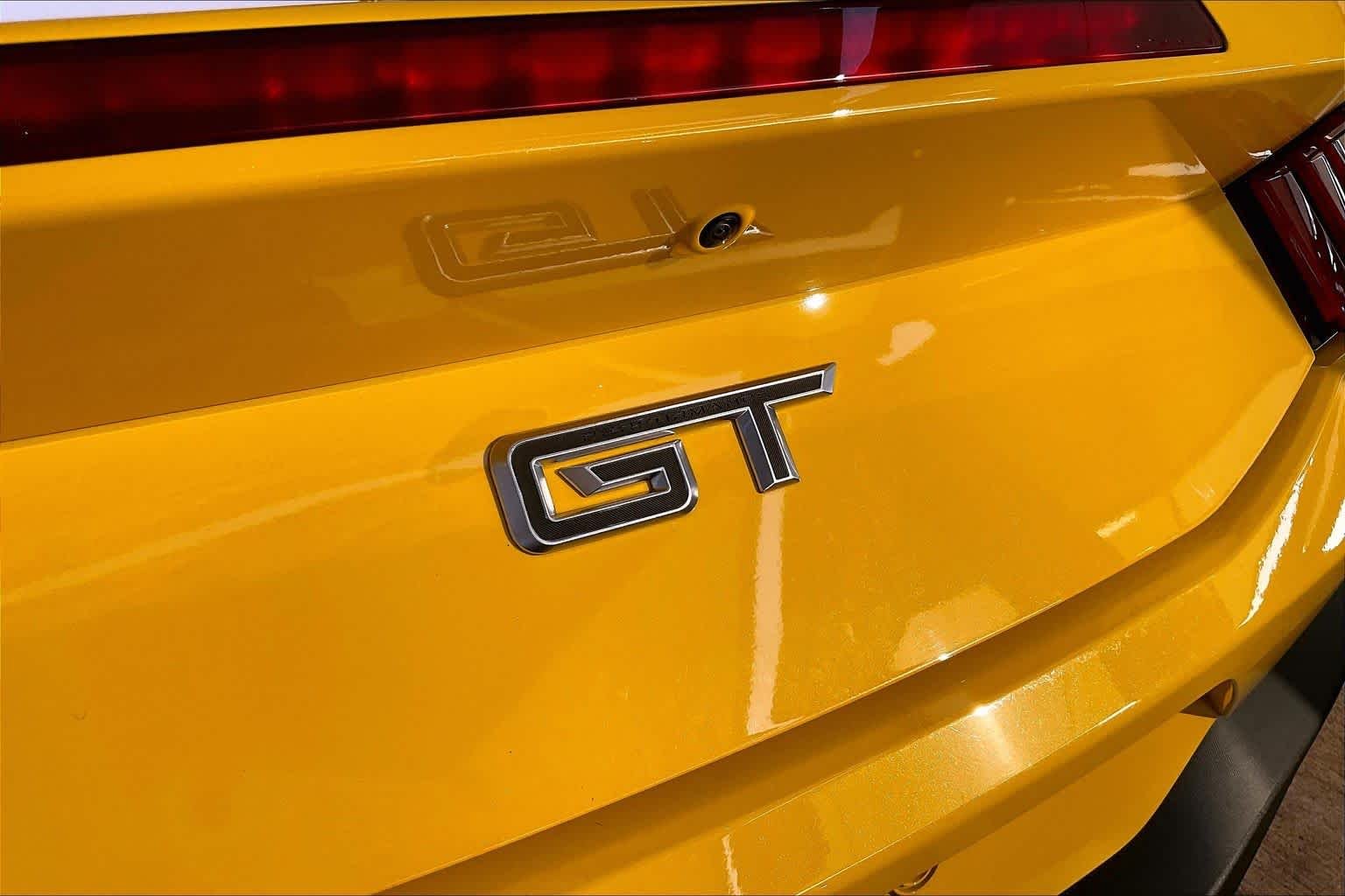 Used 2024 Yellow Splash Metallic Tri-coat Ford GT Premium image 27