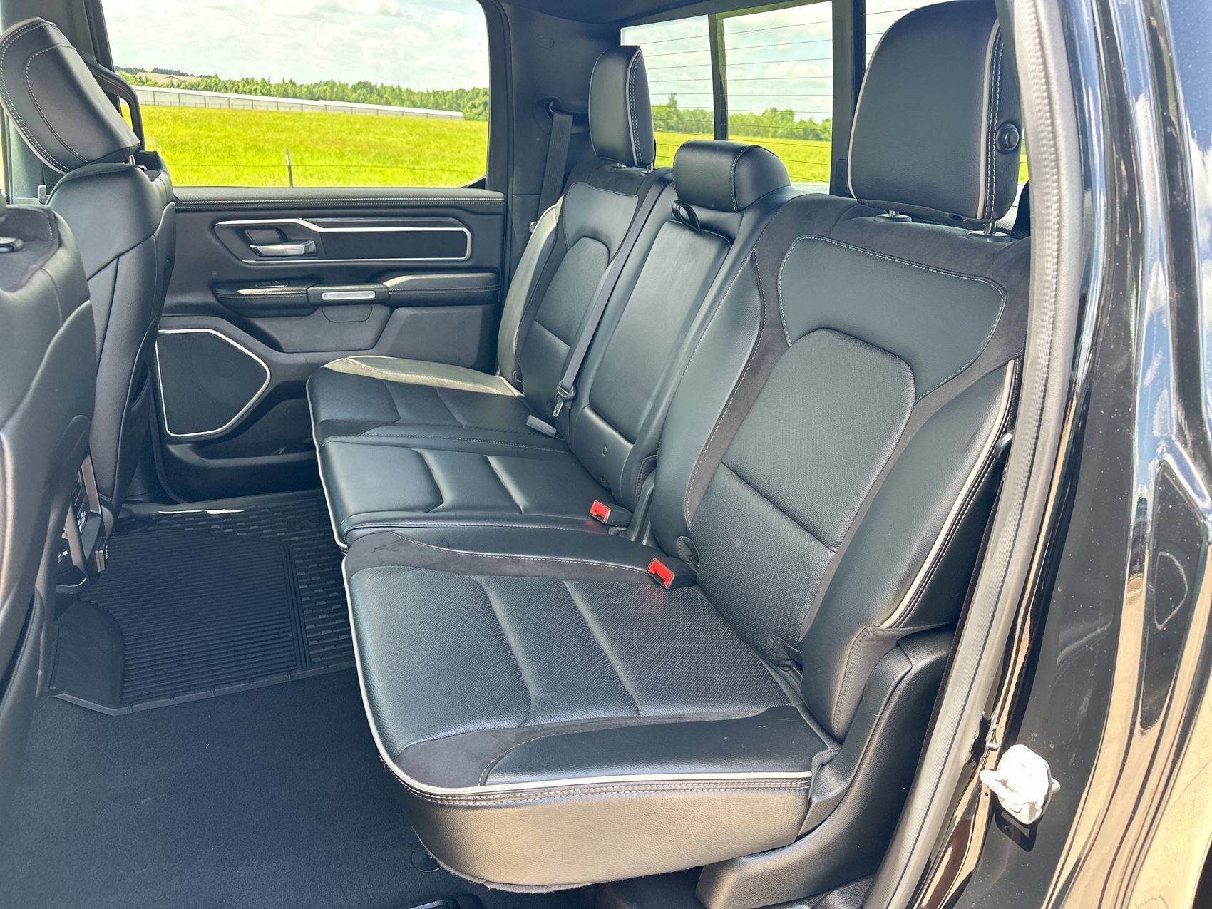 Used 2023 Diamond Black Crystal Pearlcoat Ram Laramie image 23