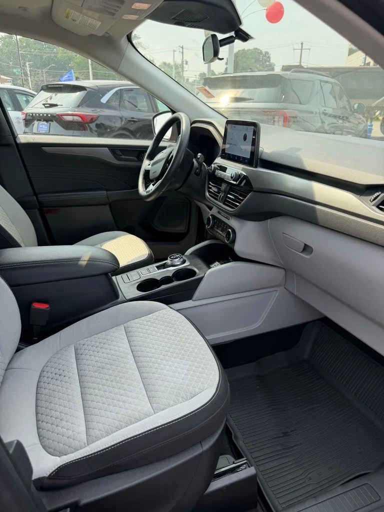 Used 2023 Red Metallic Ford Active image 26