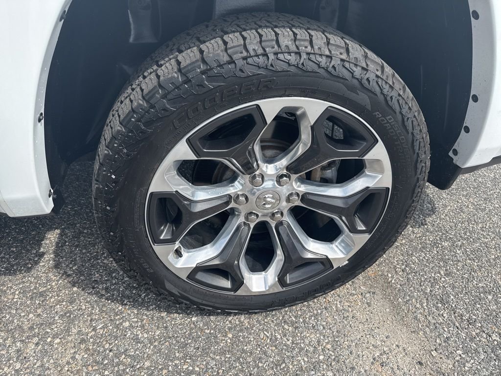 Used 2022 White Ram Limited image 10