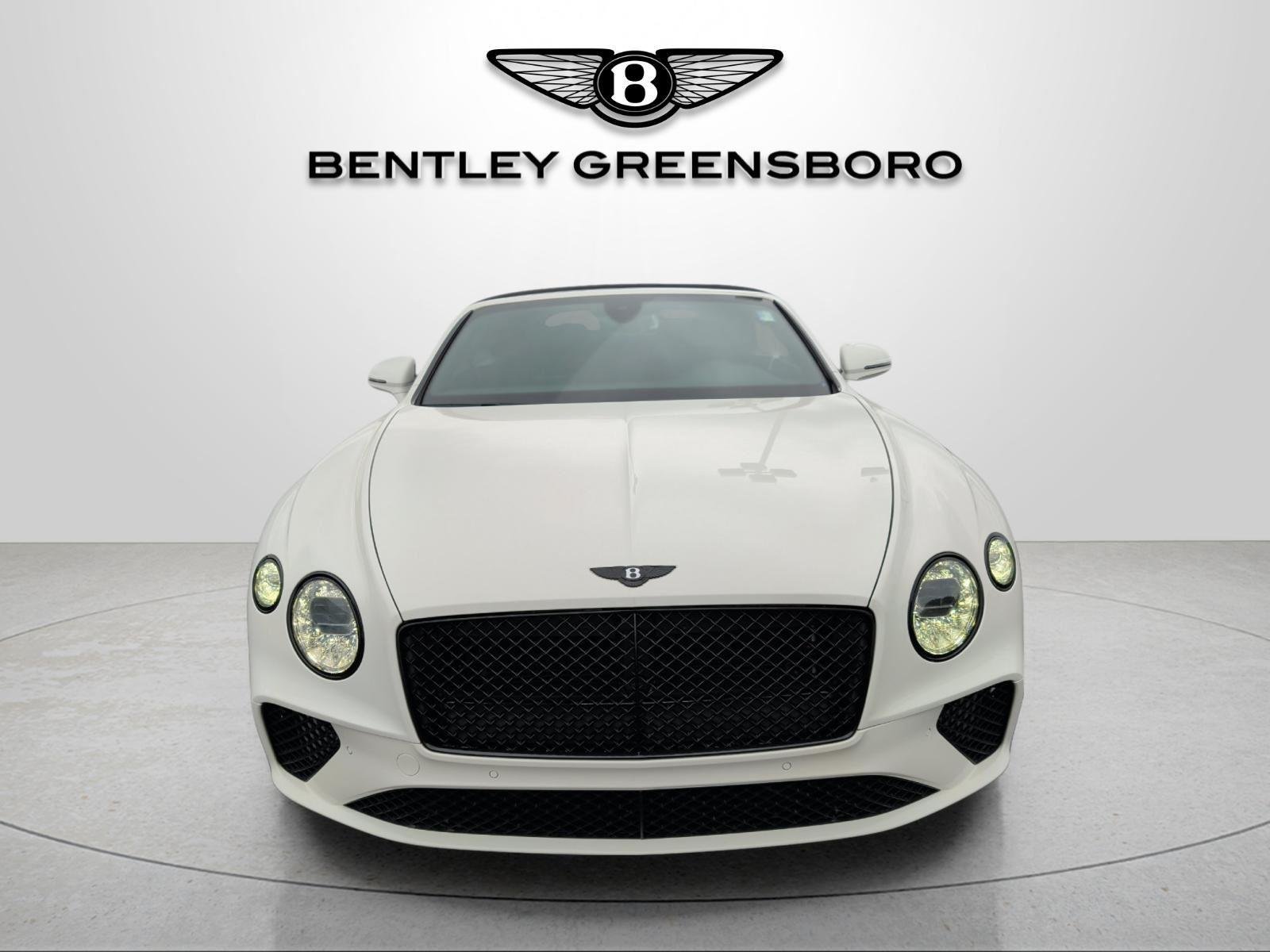 Used 2021 Ghost White Pearlescent by Mulliner Bentley GT V8 image 17