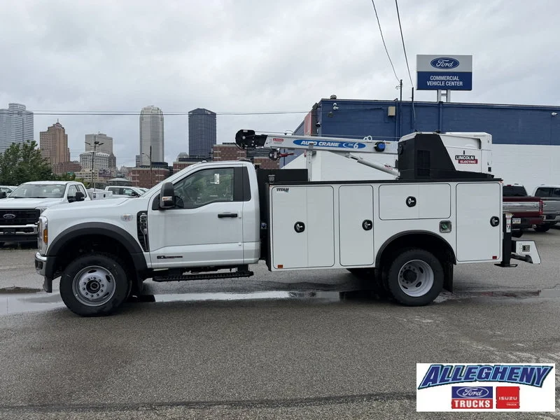 New 2025 Oxford White Ford XL image 2