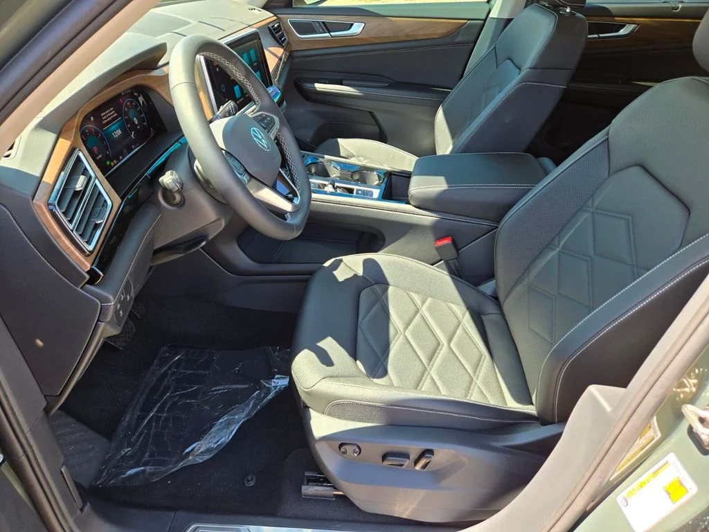 New 2026 Green Volkswagen 2.0T SE w/Technology image 6