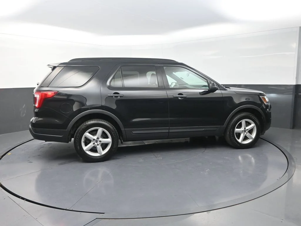 Used 2018 Black Ford Base image 12