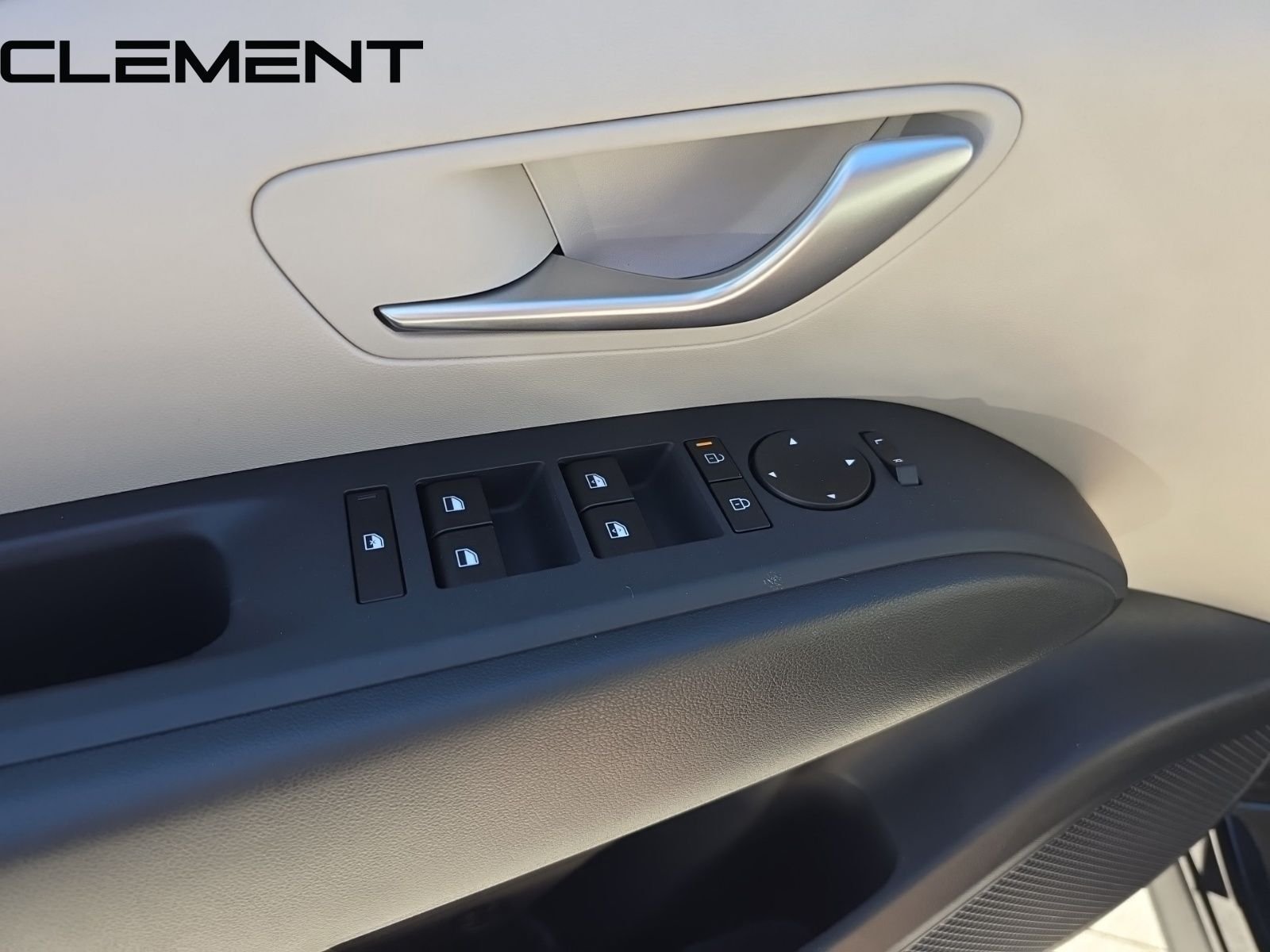 Certified Used 2026 Black Hyundai SEL Premium image 28