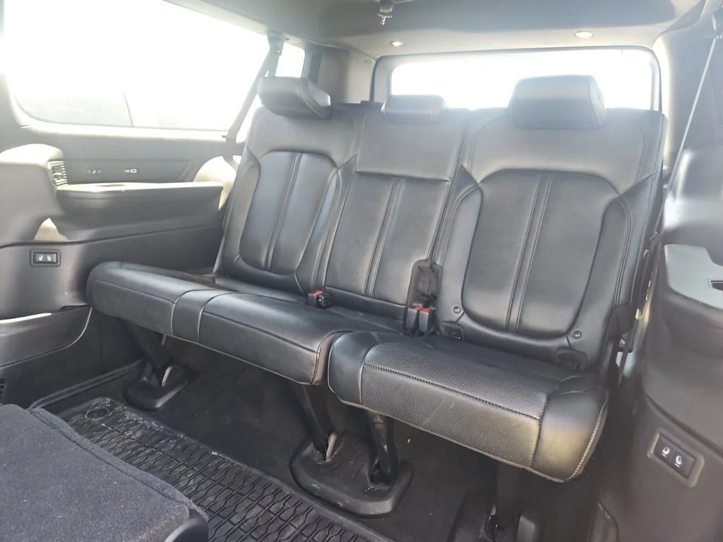 Used 2024 White Jeep Series II image 2