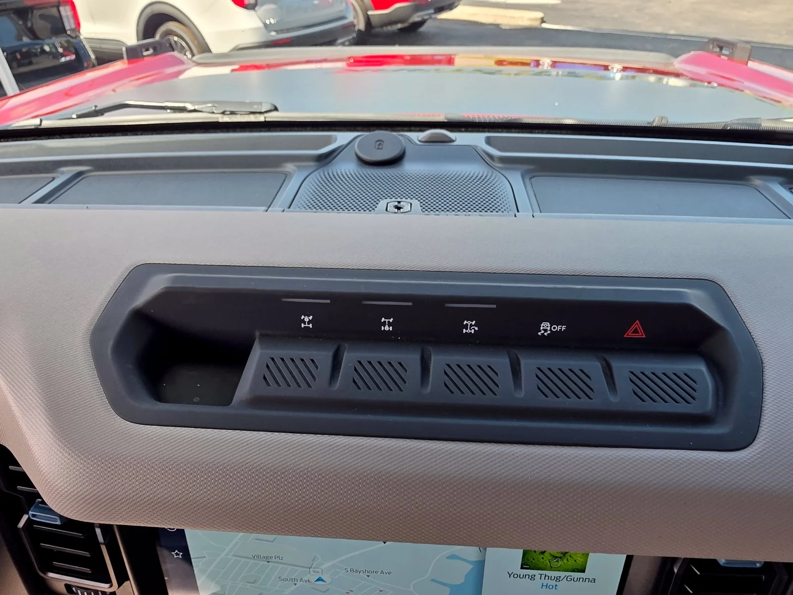 Used 2023 Hot Pepper Red Metallic Tinted Clearcoat Ford Wildtrak image 36