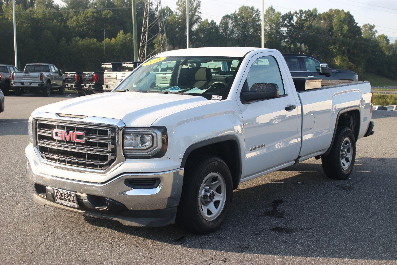 Used 2018 SUMMIT WHITE GMC 2WD Reg Cab 133.0" image 3