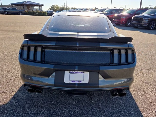 Used 2015  Ford GT image 20