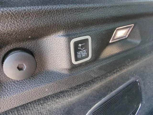 Certified Used 2023 Black Jeep Summit image 17