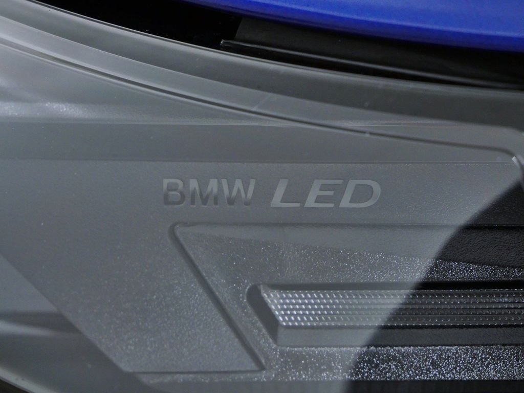 New 2026 Portimao Blue Metallic BMW Base image 4
