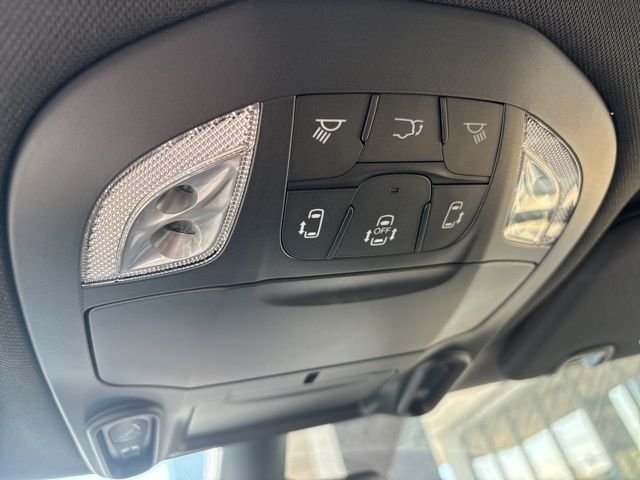 2026 Chrysler Pacifica Limited - Photo 16