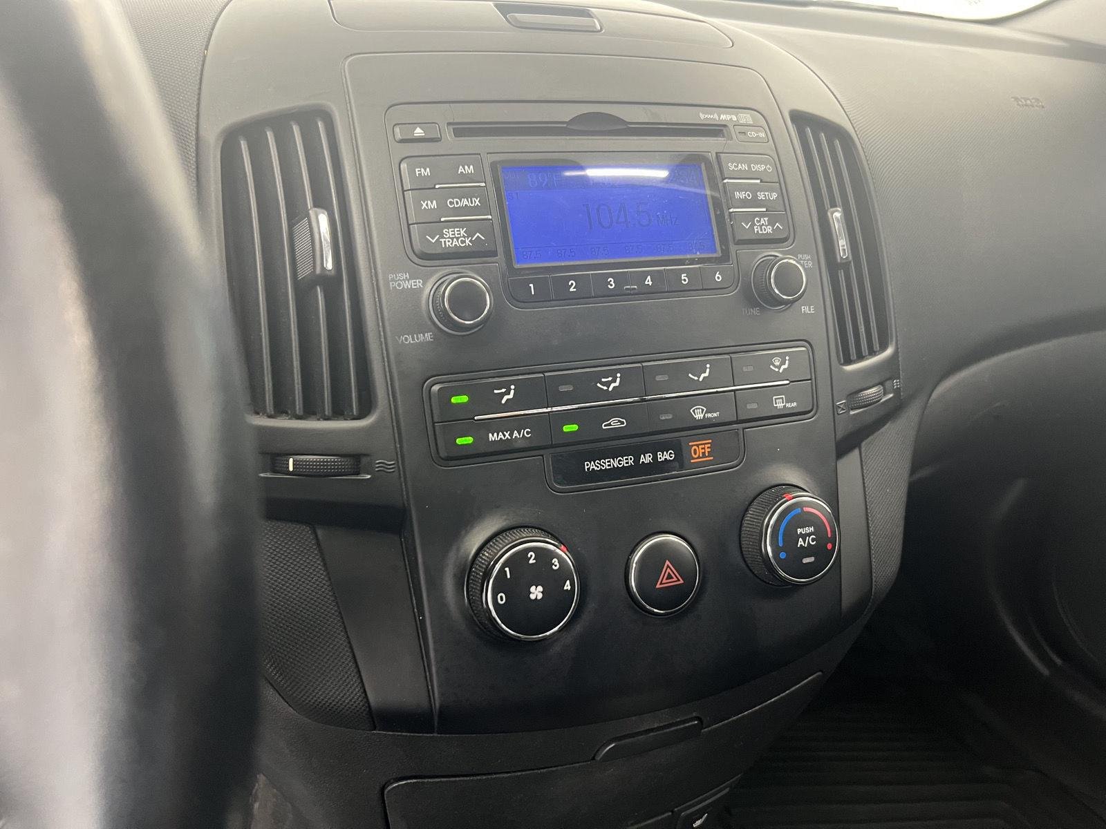 2010 Hyundai Elantra Touring SE - Photo 16