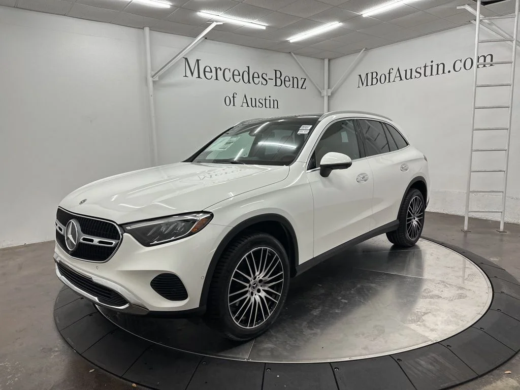 Used 2026 White Mercedes-Benz GLC 300 image 3