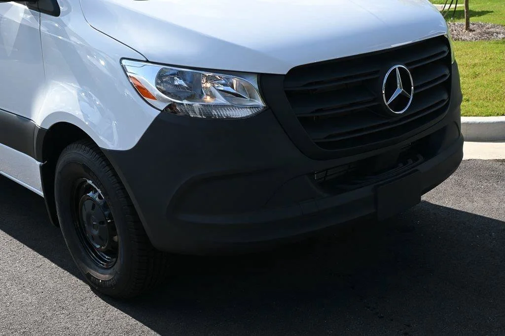 New 2026 Arctic White Mercedes-Benz 2500 High Roof I4 Diesel HO 170 RWD image 26