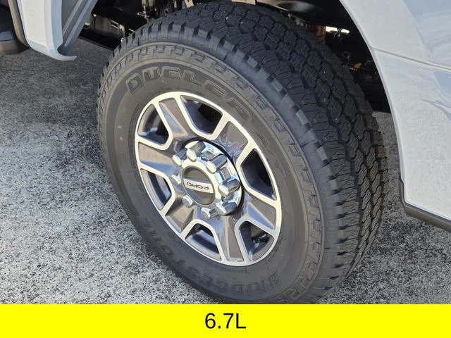 New 2026 Glacier Gray Metallic Tri-Coat Ford F-250® Lariat® image 7