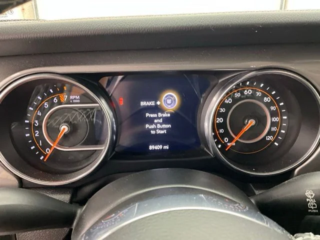 Used 2022 White Jeep Unlimited Sahara image 10