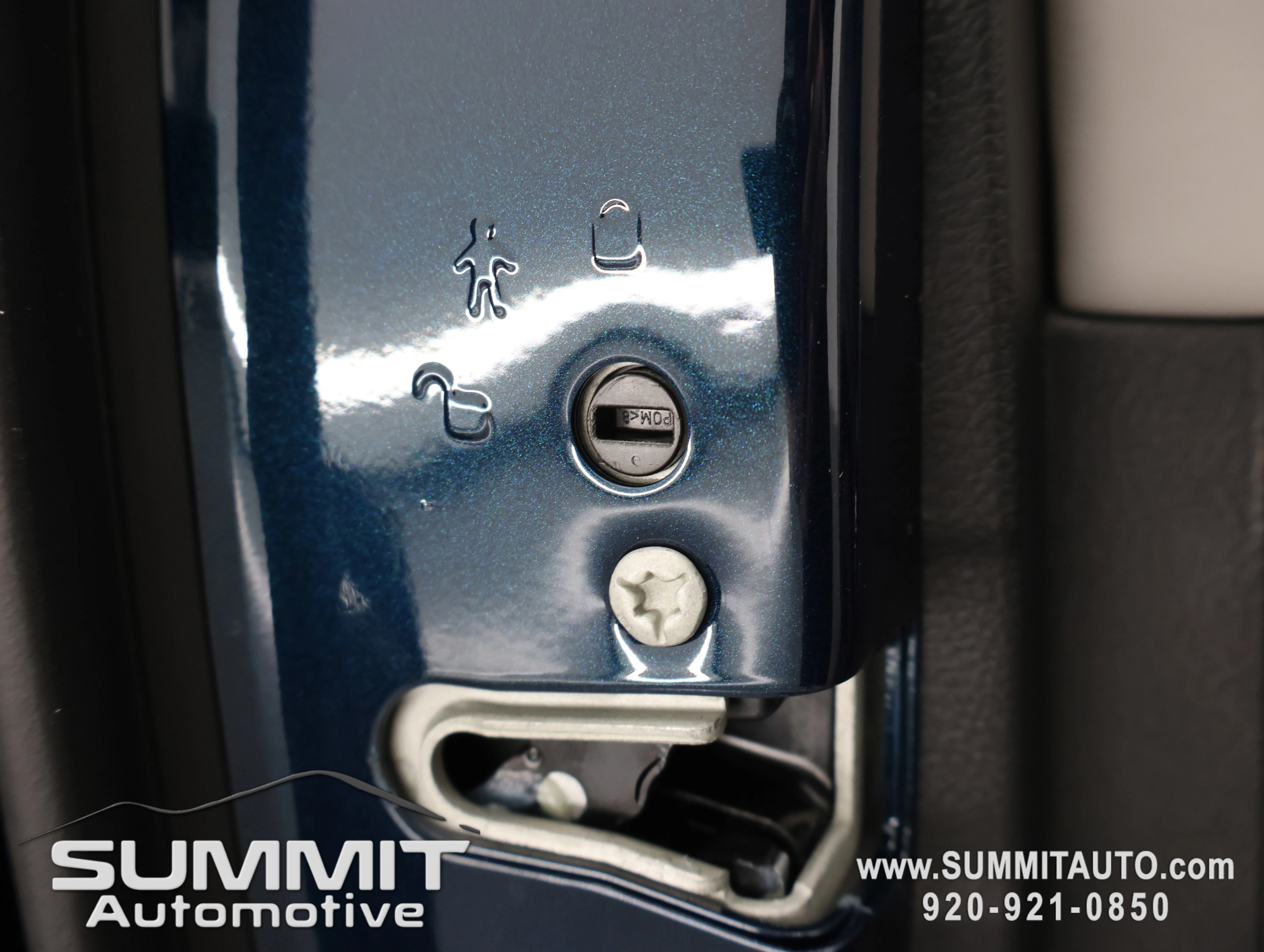 New 2026 Fathom Blue Pearl-Coat Exterior Paint (Late Availability) Jeep Limited Reserve image 41