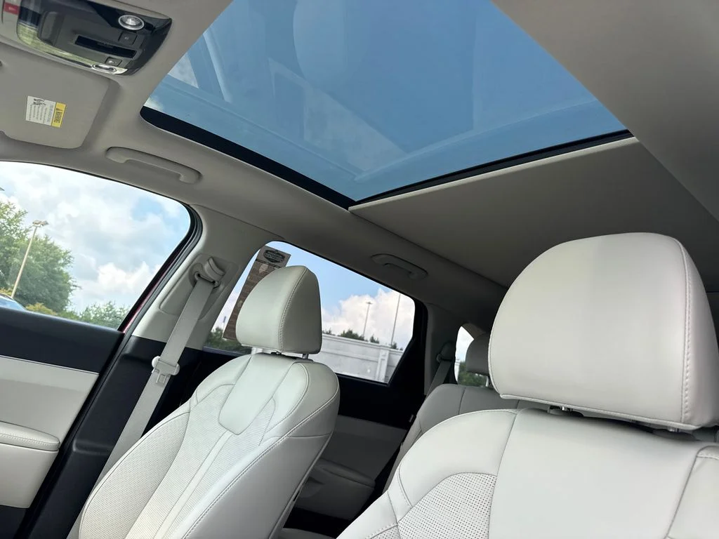 New 2025 Red Kia S image 33