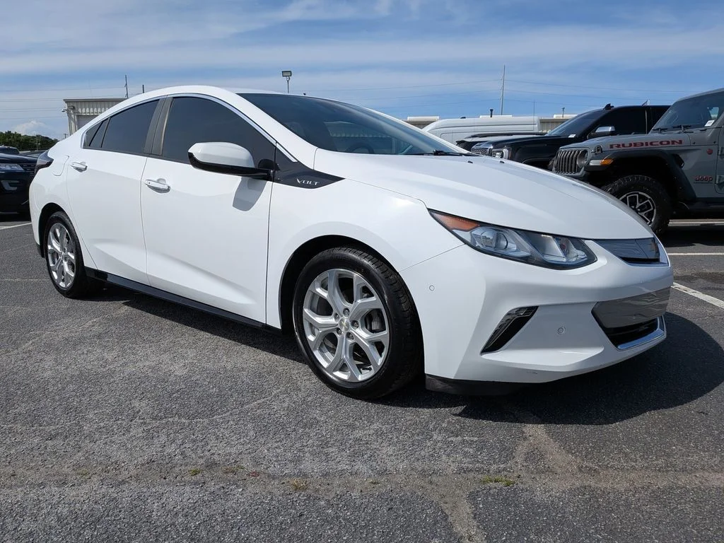 2018 Chevrolet Volt Premier's photo