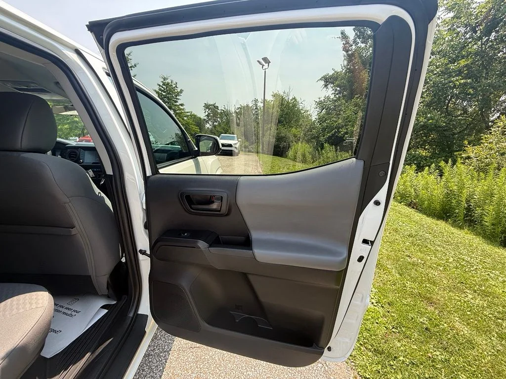 Certified Used 2022 White Toyota SR image 13
