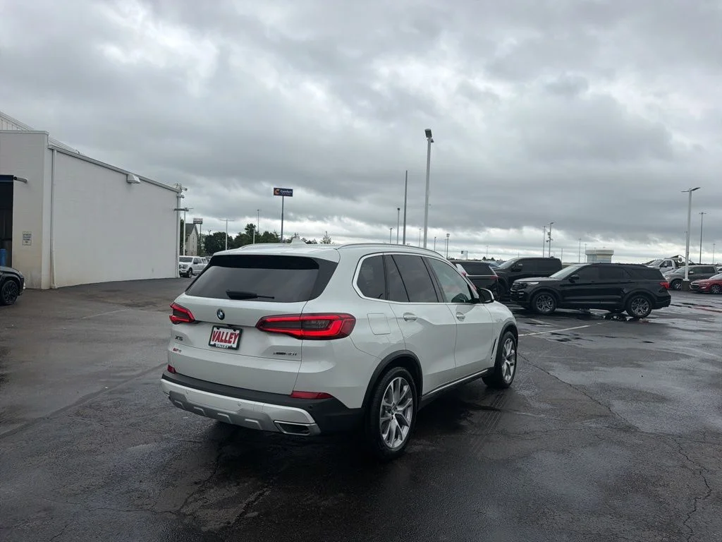 Certified Used 2019 Mineral White Metallic BMW xDrive40i image 8