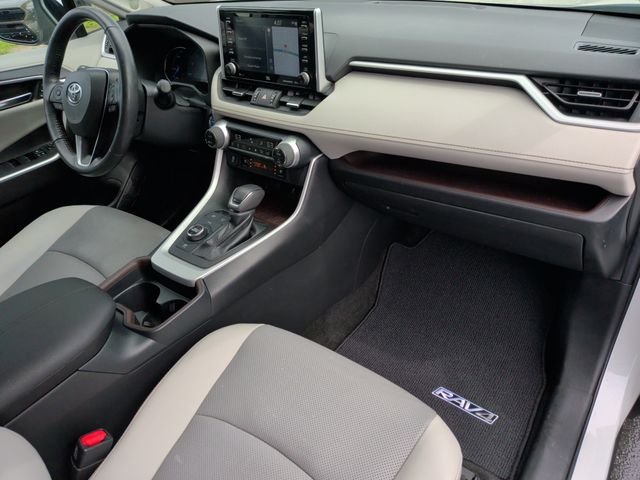Certified Used 2020 White Toyota Limited image 18