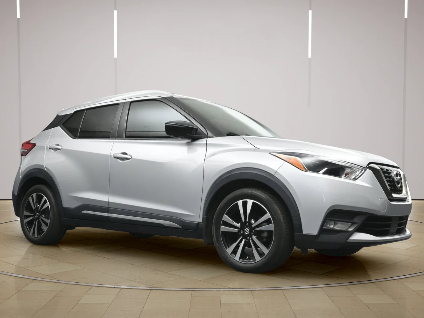 Certified Used 2020 Brilliant Silver Metallic Nissan SR image 23