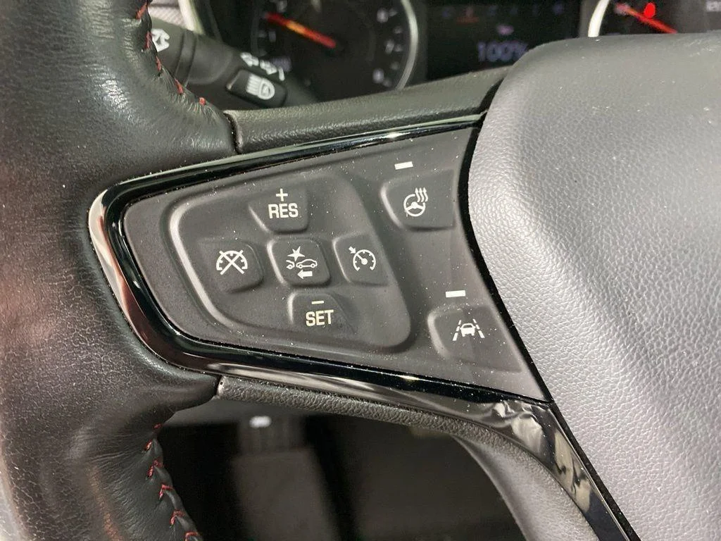 Used 2022 Summit White Chevrolet RS image 13