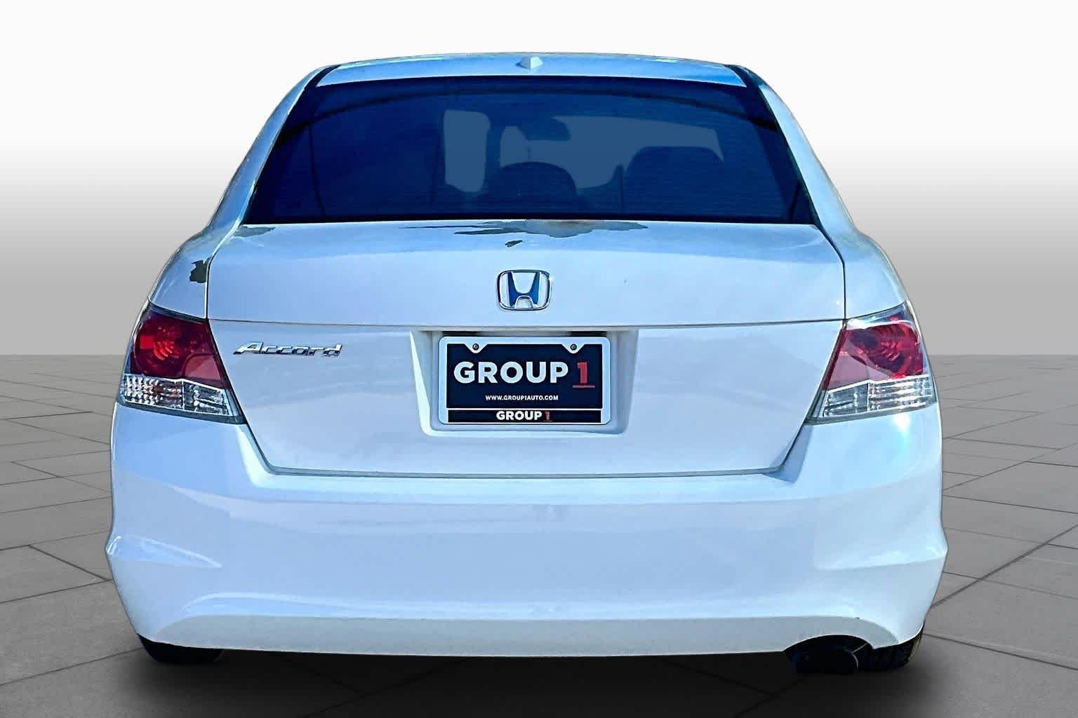 Used 2010 Taffeta White Honda EX-L image 4