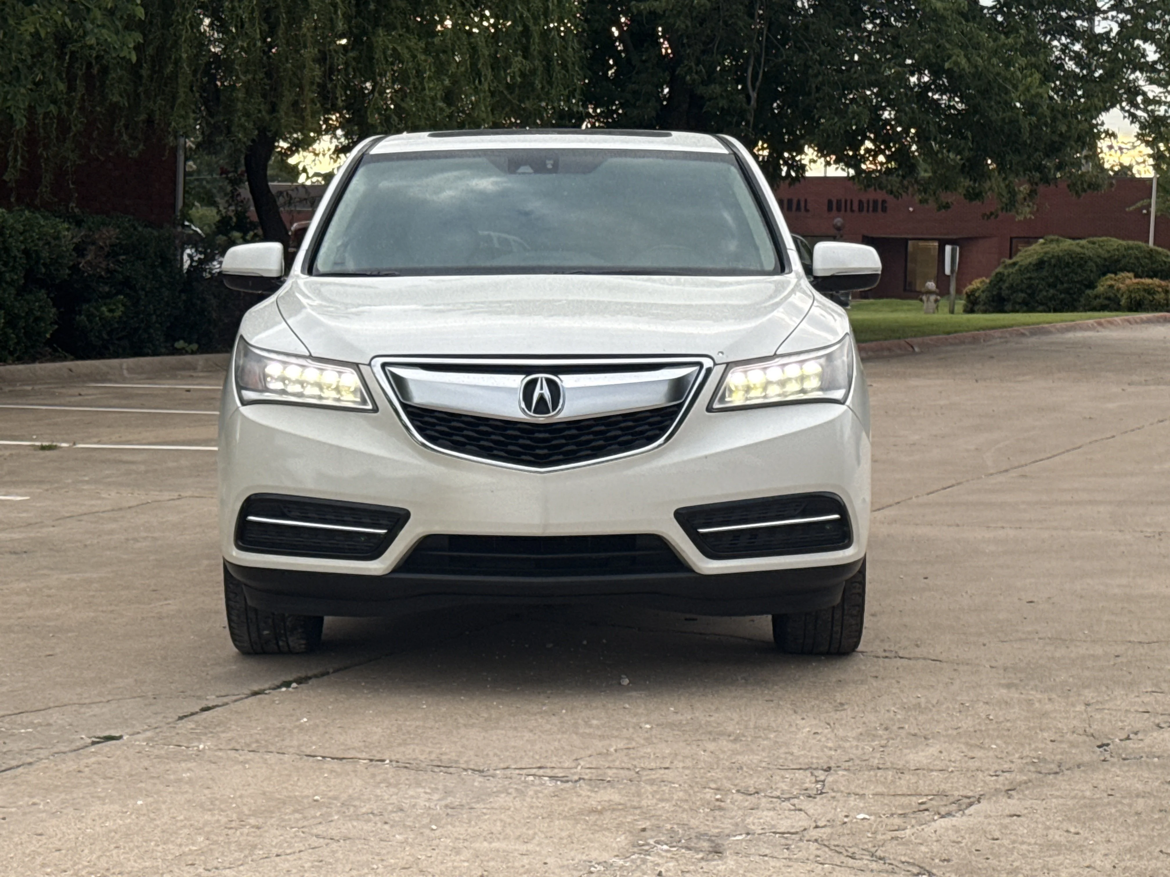 Used 2015  Acura Tech Pkg image 2