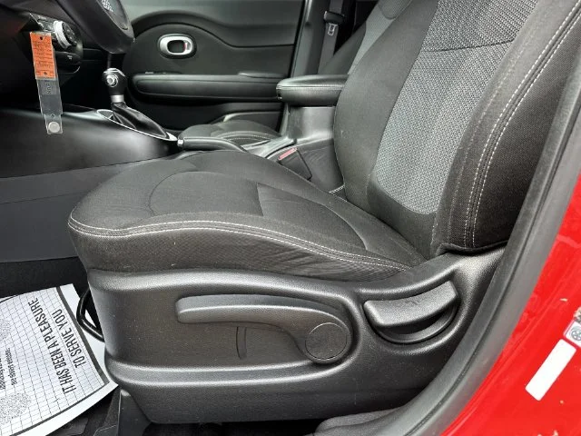 Used 2018 Red Kia Plus image 16