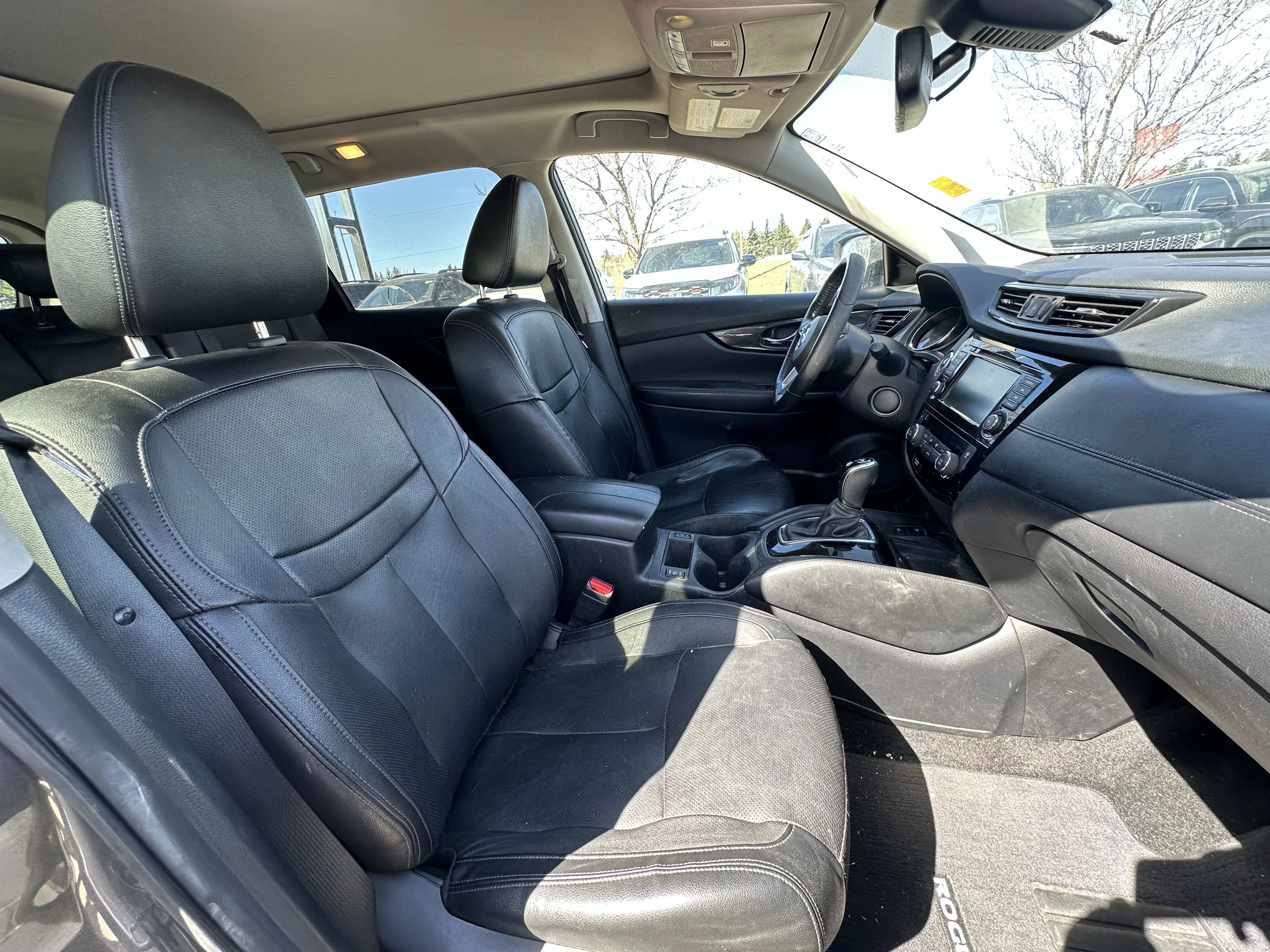 Used 2019 Black Nissan SL image 20