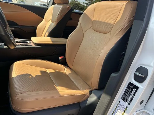 Used 2023 White Lexus 350 Premium Plus image 32