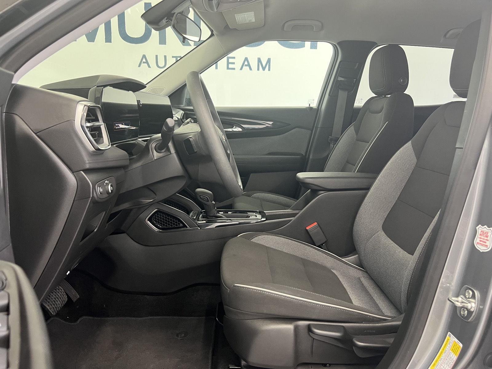 Used 2025 Sterling Gray Metallic Chevrolet LT image 12