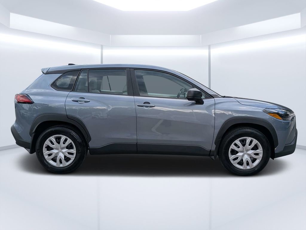 Used 2026  Toyota L image 2