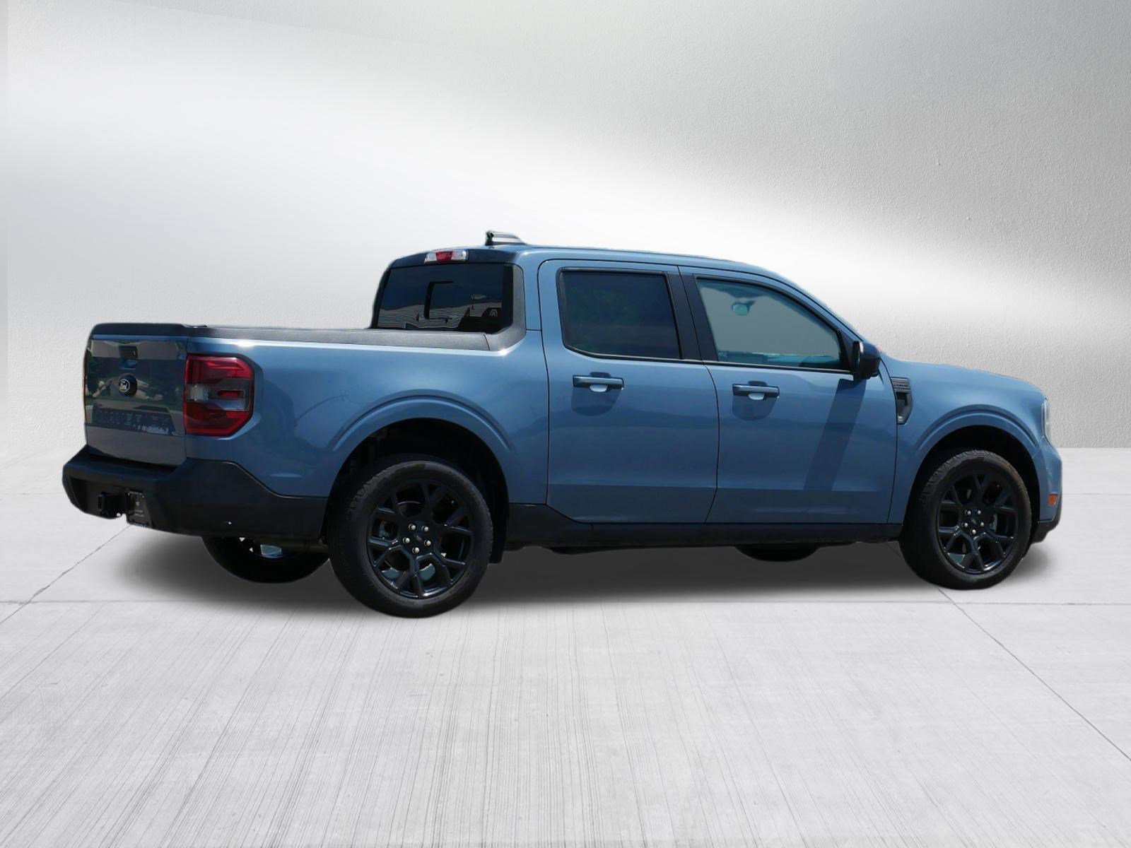 Used 2025 Gray Ford Lariat image 5