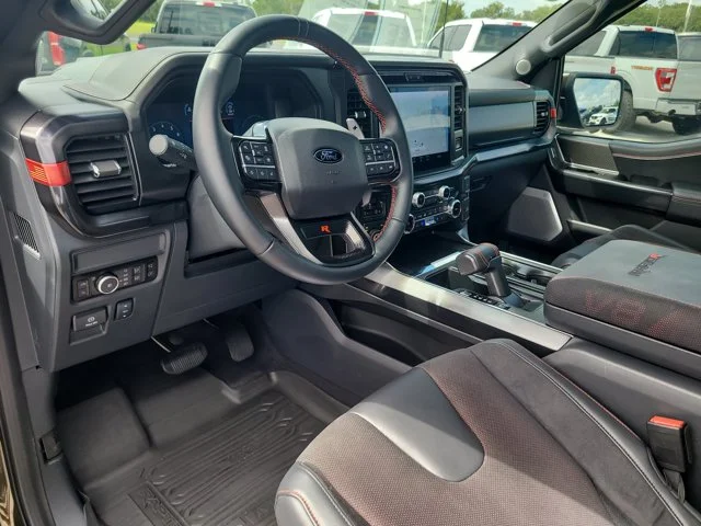 Used 2025 Green Ford Raptor image 18