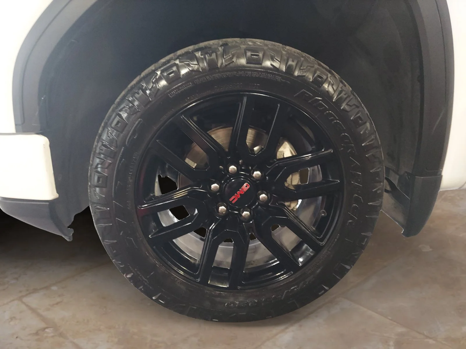 Used 2023 Summit White GMC Elevation image 31