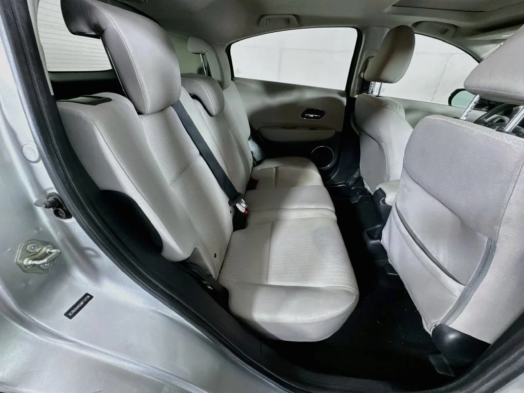 Used 2016 Silver Honda EX image 33
