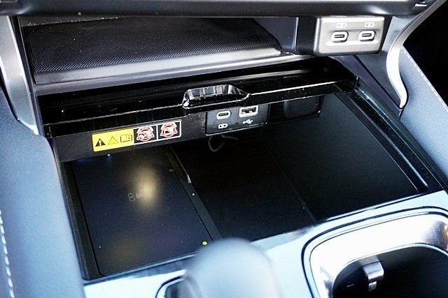 Used 2024 White Lexus 350 image 29