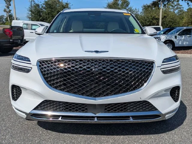 Used 2025 White Genesis 2.5T image 8