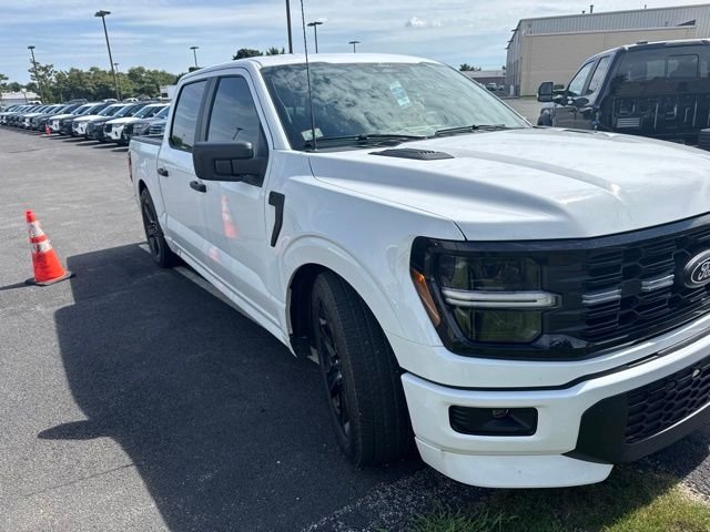 Used 2025 White Ford LOBO image 3