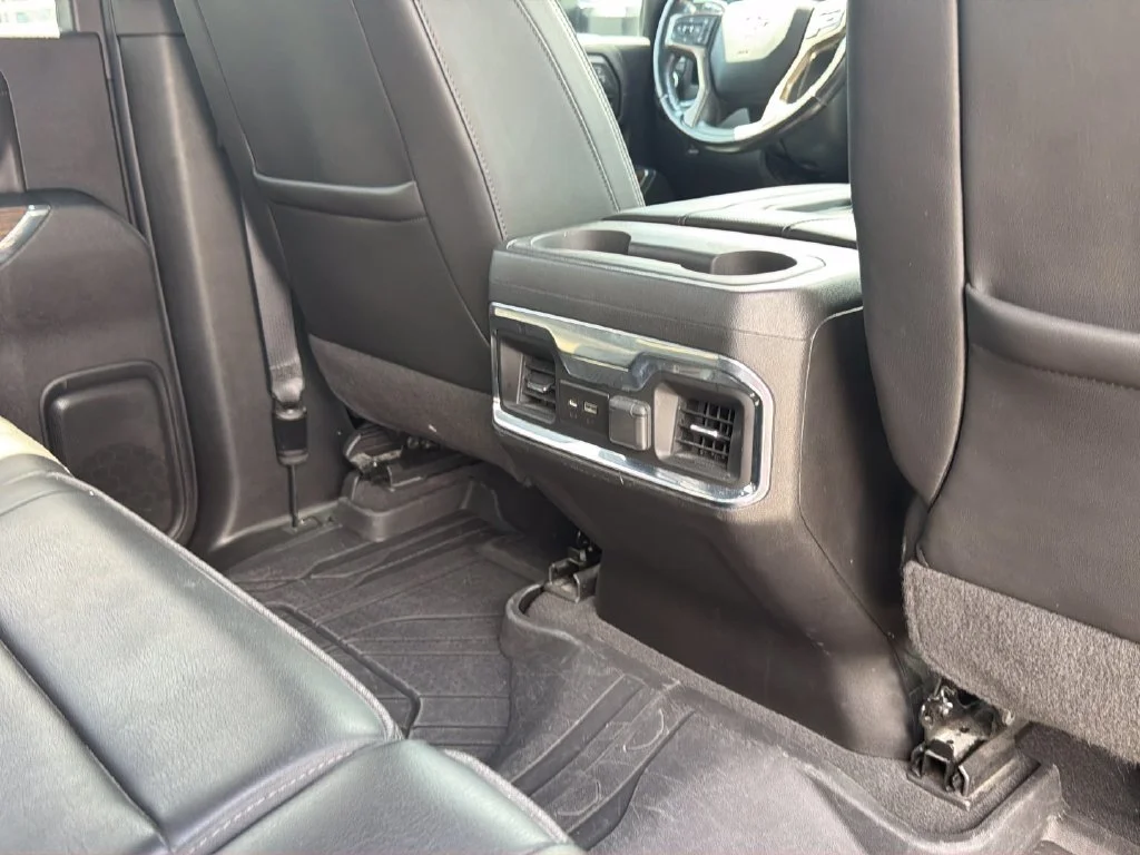 Used 2022 SILVER ICE METALLIC Chevrolet High Country image 32